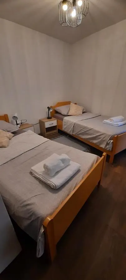 Apartman Cergolj Lovran 0*,